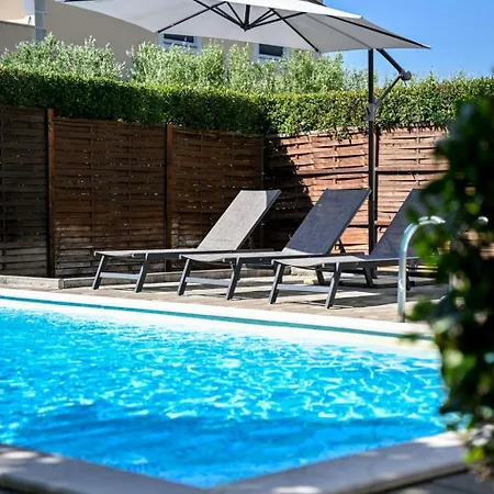 Charmantes In By Interhome Holiday home Donje Rastane