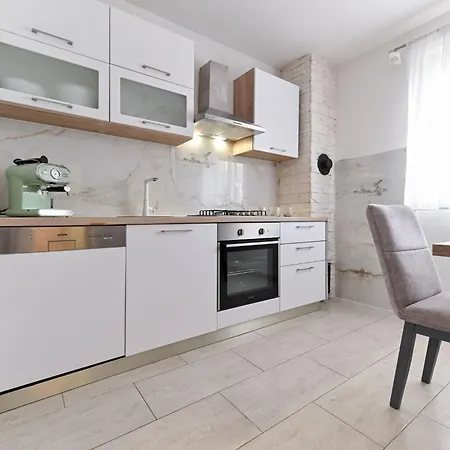 Holiday home Charmantes In By Interhome
