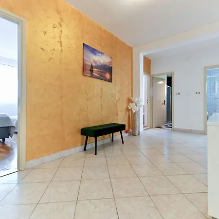 Charmantes In By Interhome Holiday home Donje Rastane