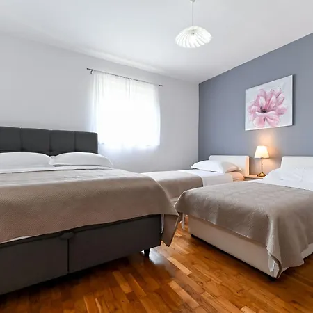 Holiday home Charmantes In By Interhome *