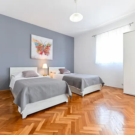 Charmantes In By Interhome